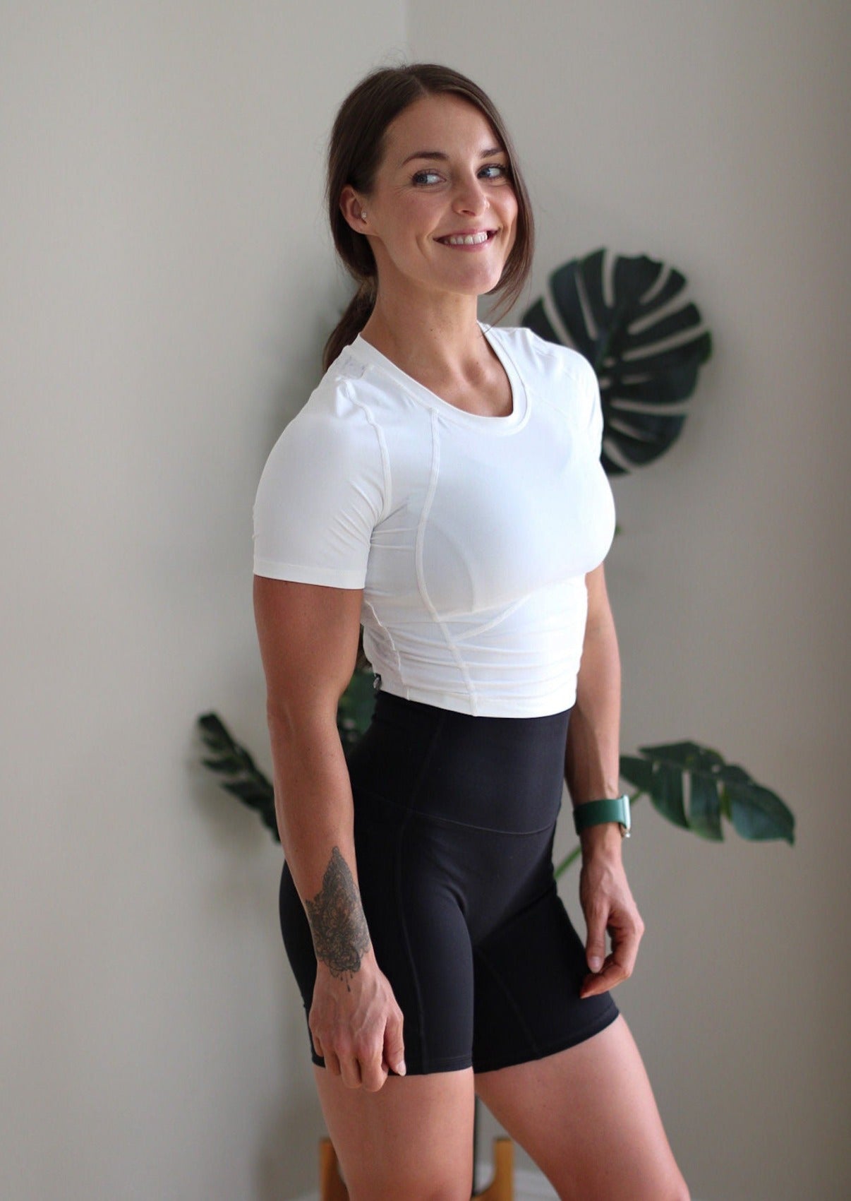 ultra lightweight crop t shirt with short sleeves and lace effect back design with stitched logo tag