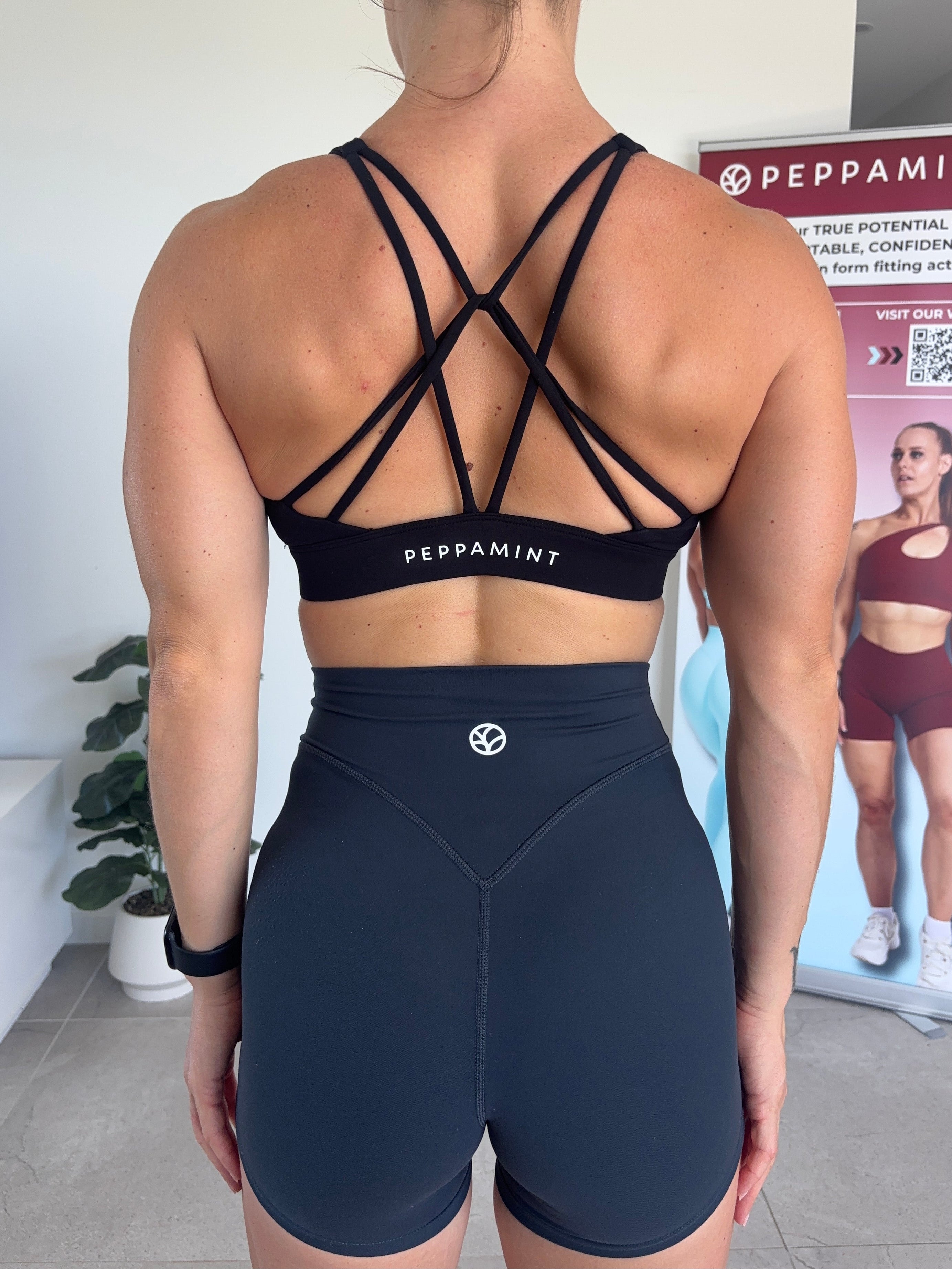 Liberaate Cross Bra - Black - Size XS