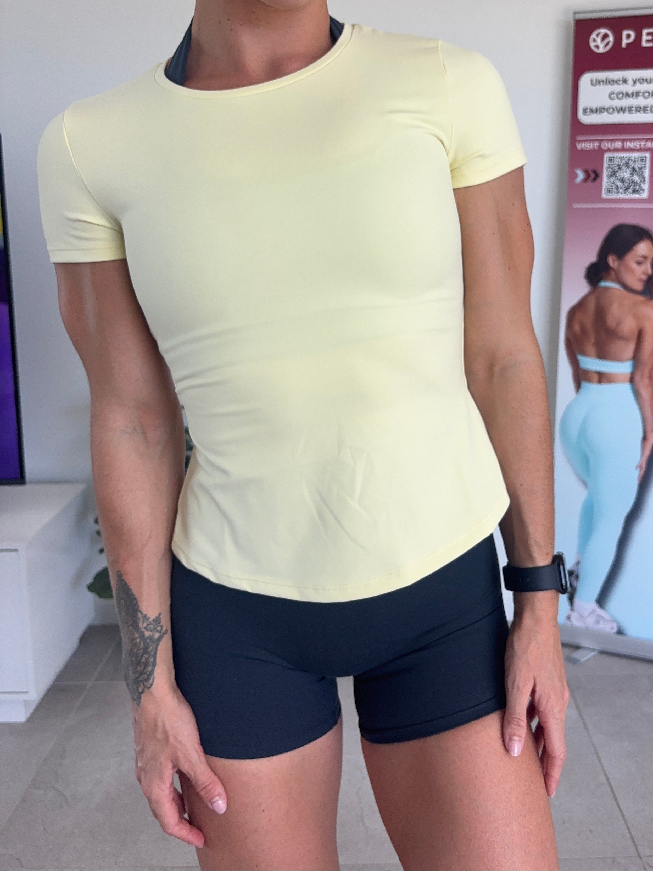 T-shirt - Yellow - Size S