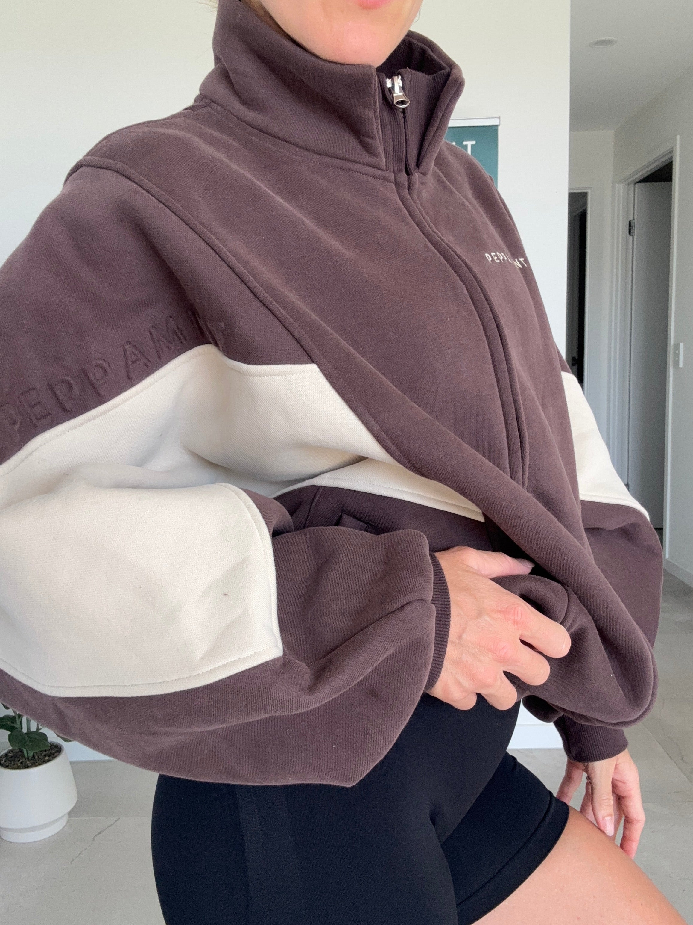 Two Tone Batwing Fleece Cocoa/Cream (UNRELEASED SAMPLE) Size XS/S