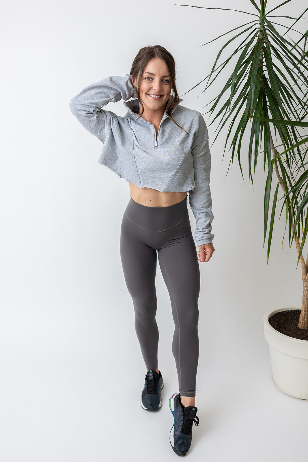 buttery soft highwaist gym tights with no front seam in graphite grey