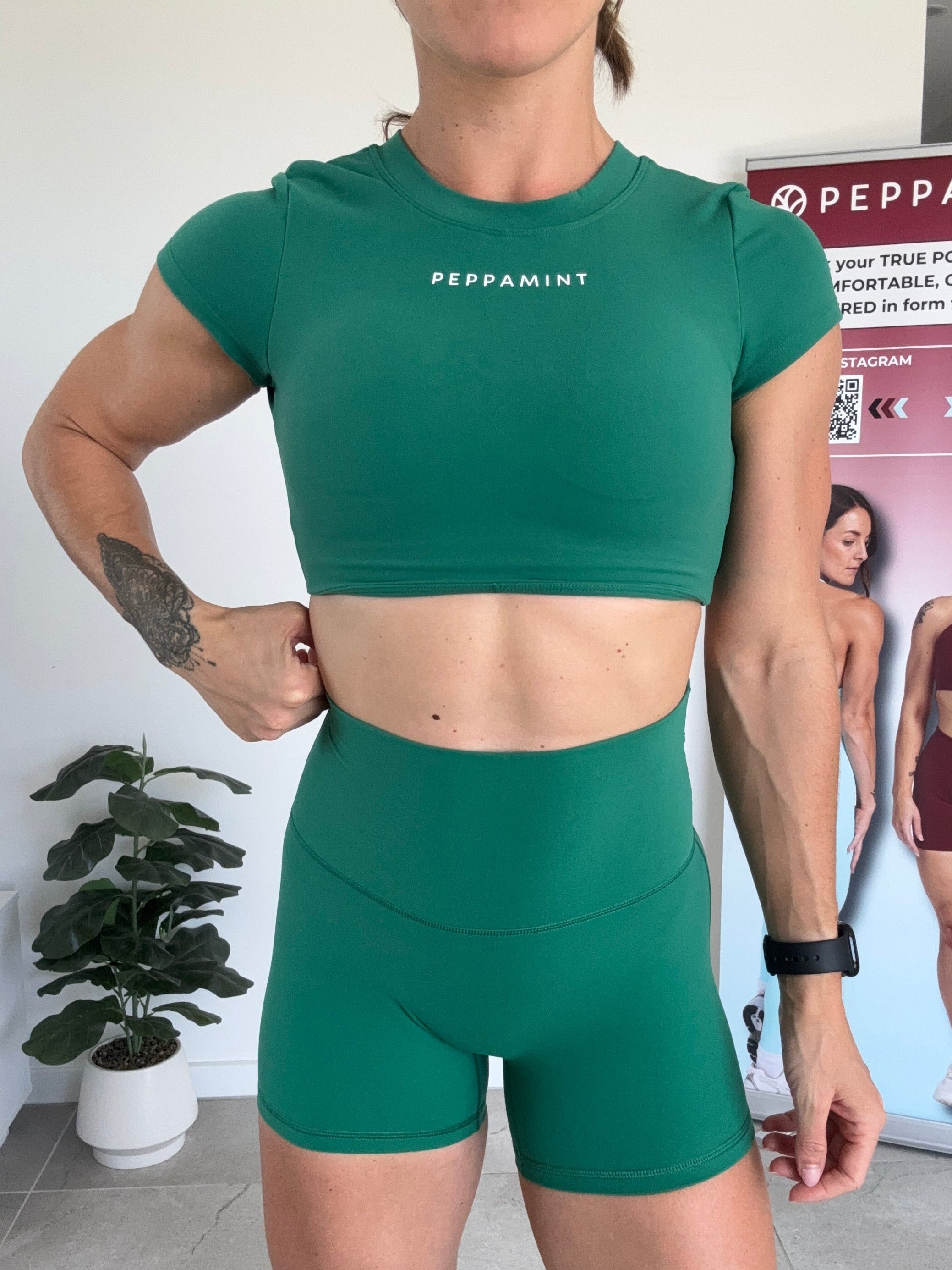 Liberaate Crop T- Green - Size S