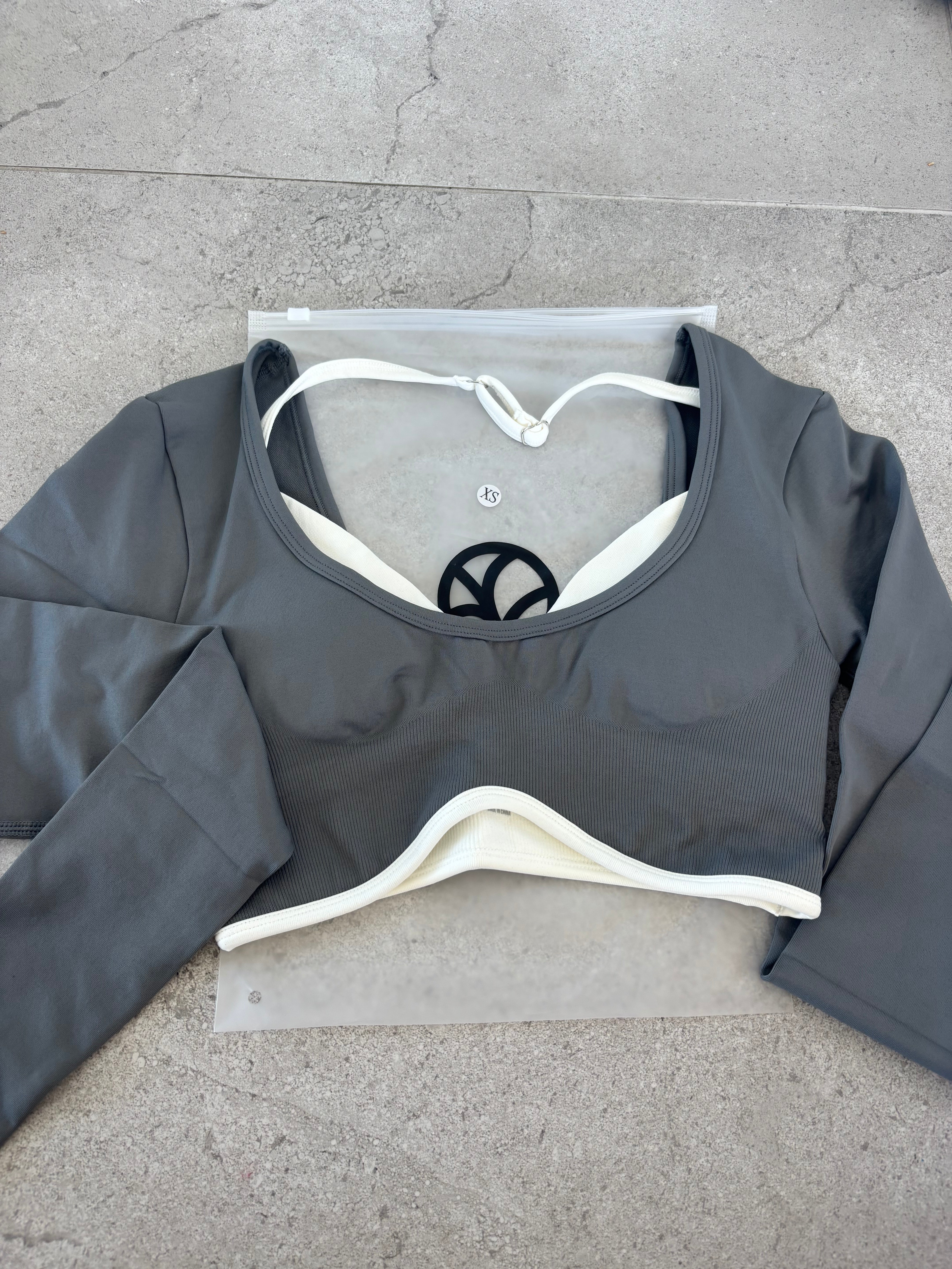 Assentuate Crop T - Graphite - Size S