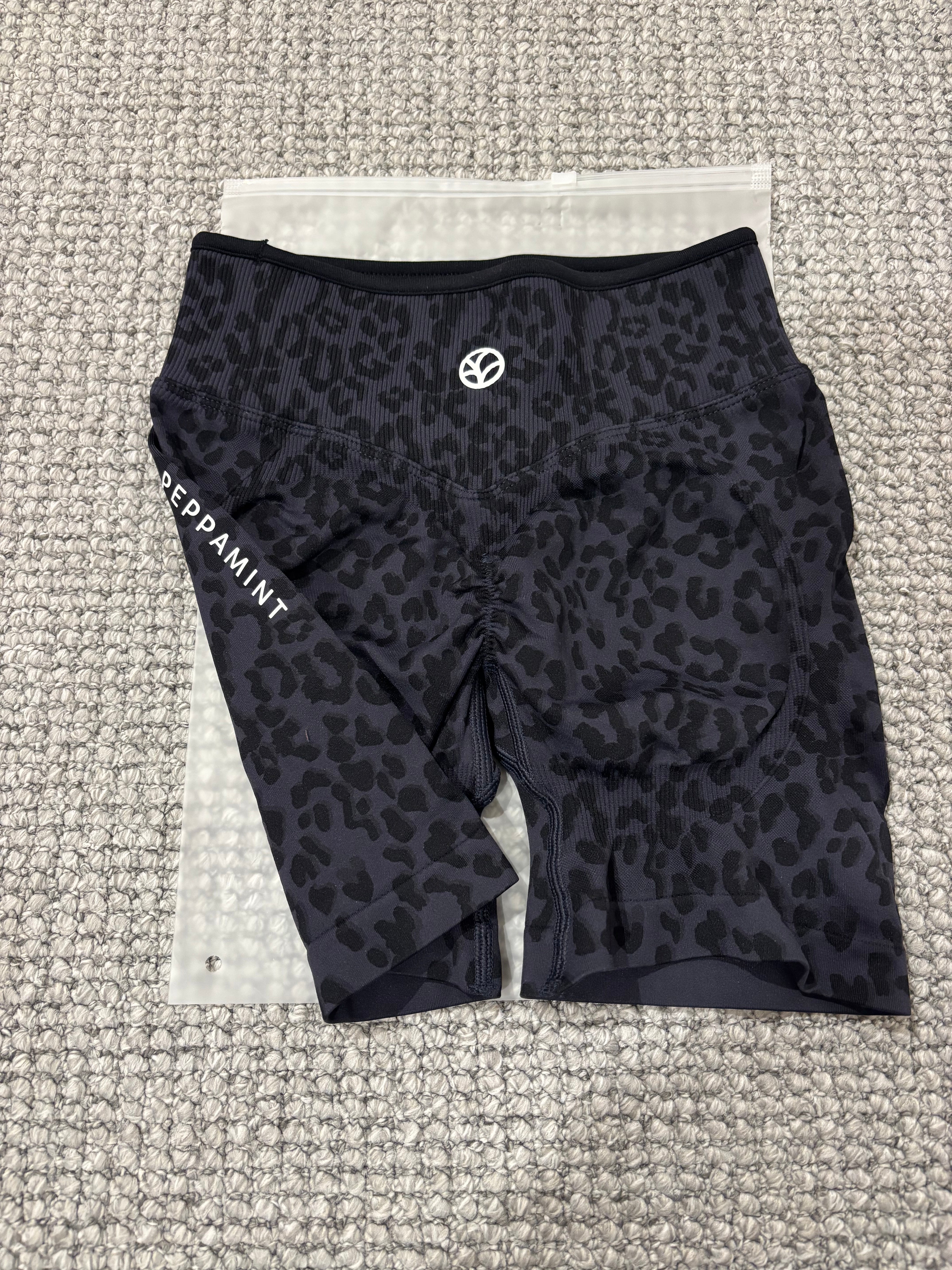 Leopard Print - Black/Grey