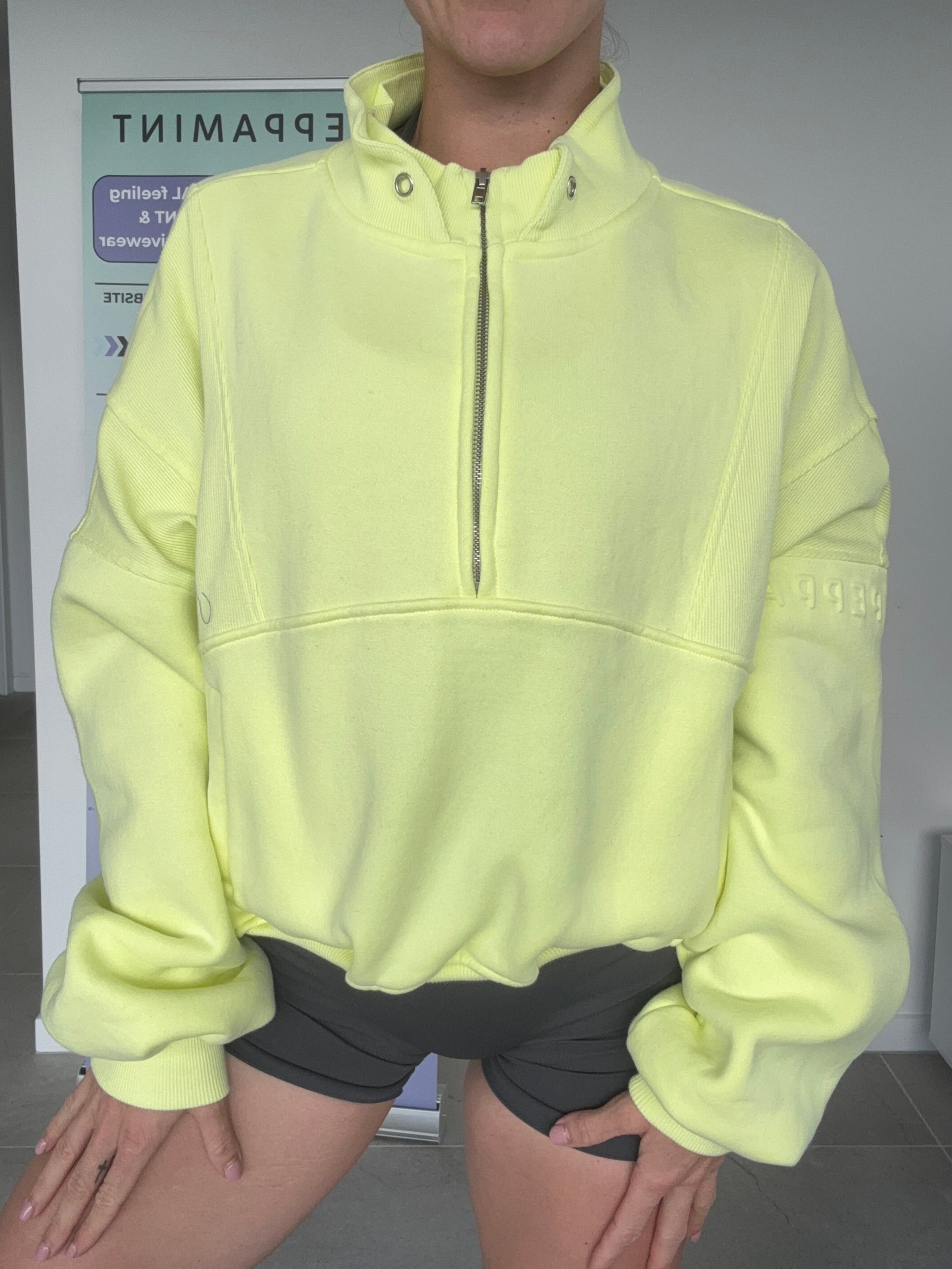 Crop Icon Fleece - Buttercup Yellow Size XS-M