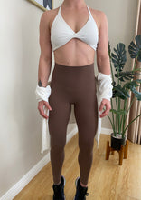 Load image into Gallery viewer, buttery soft tights with seamless front rise in chocolate with soft v shape front rise
